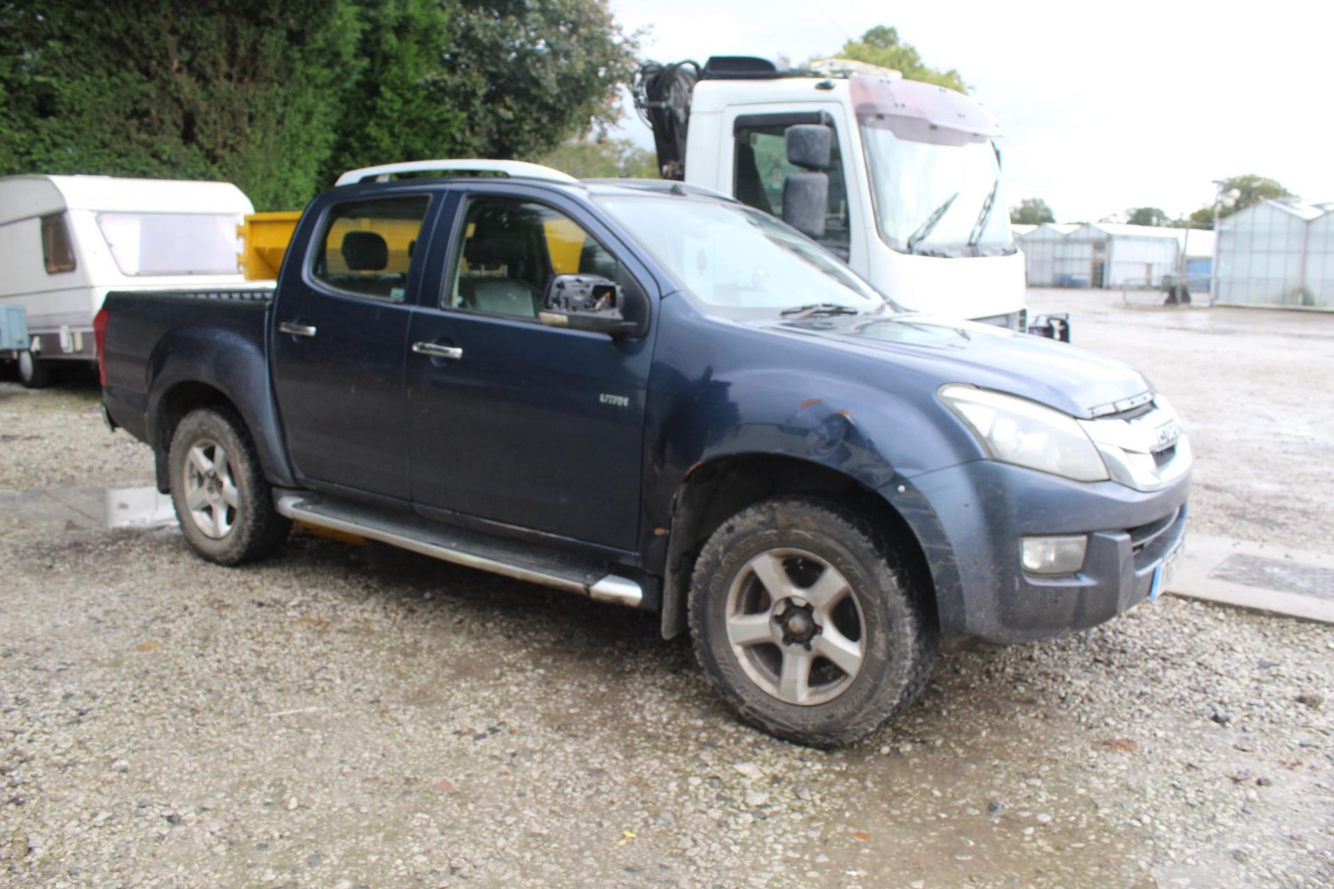 IZUZU D-MAX UTAH D/C TWIN TURBO TD YN636YX 172270 MILES MOT MAY 24 FIRST REG 12/09/13 + VAT WHILST - Image 2 of 6