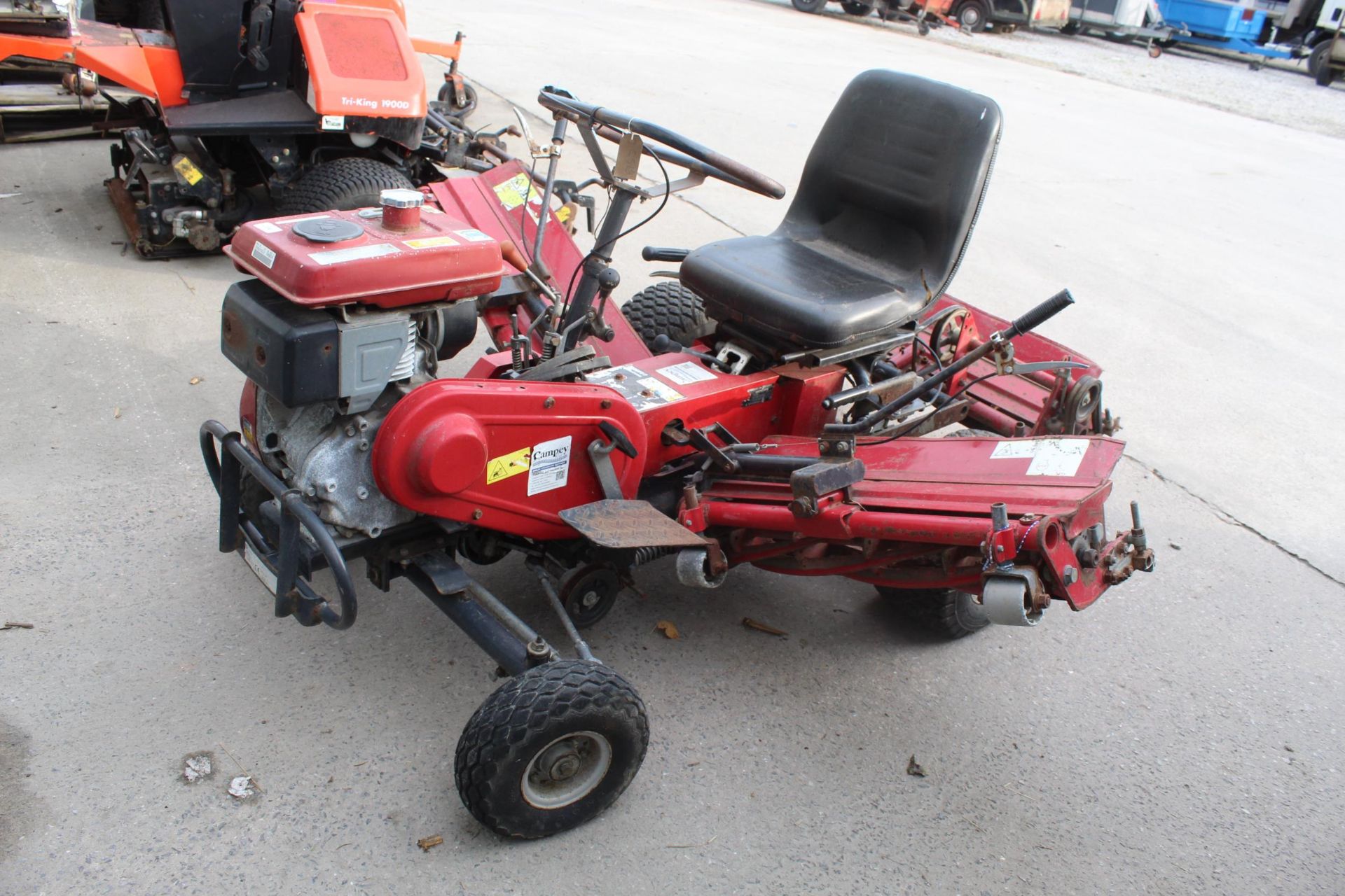 BARONES LM1800 RIDE ON GANG MOWER WITH SUBARU ENGINE + VAT - Image 2 of 3