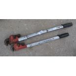 2 WRENCHES NO VAT