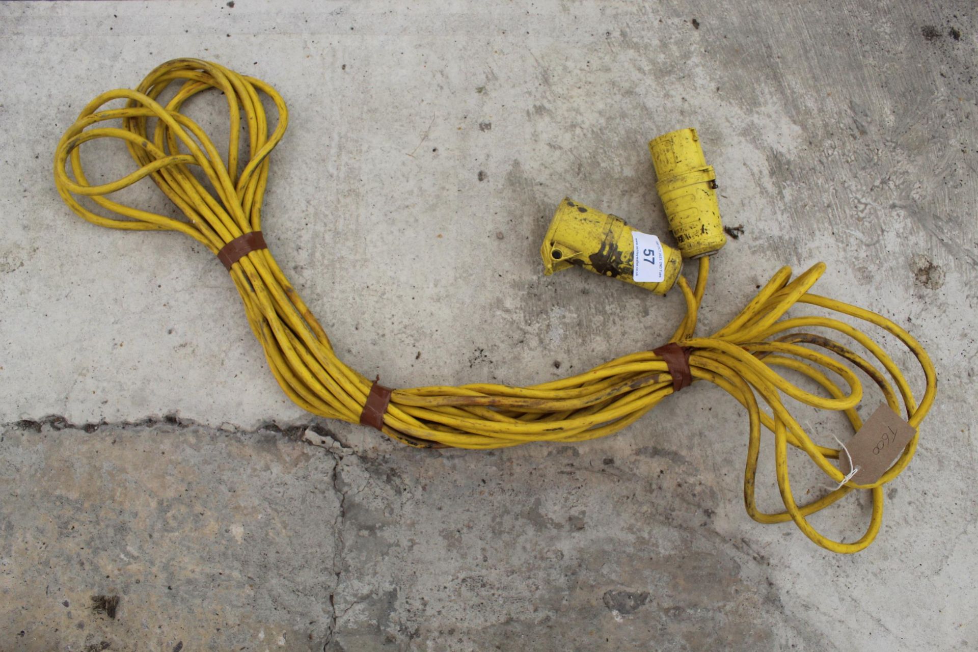 A 110V EXTENSION LEAD - NO VAT