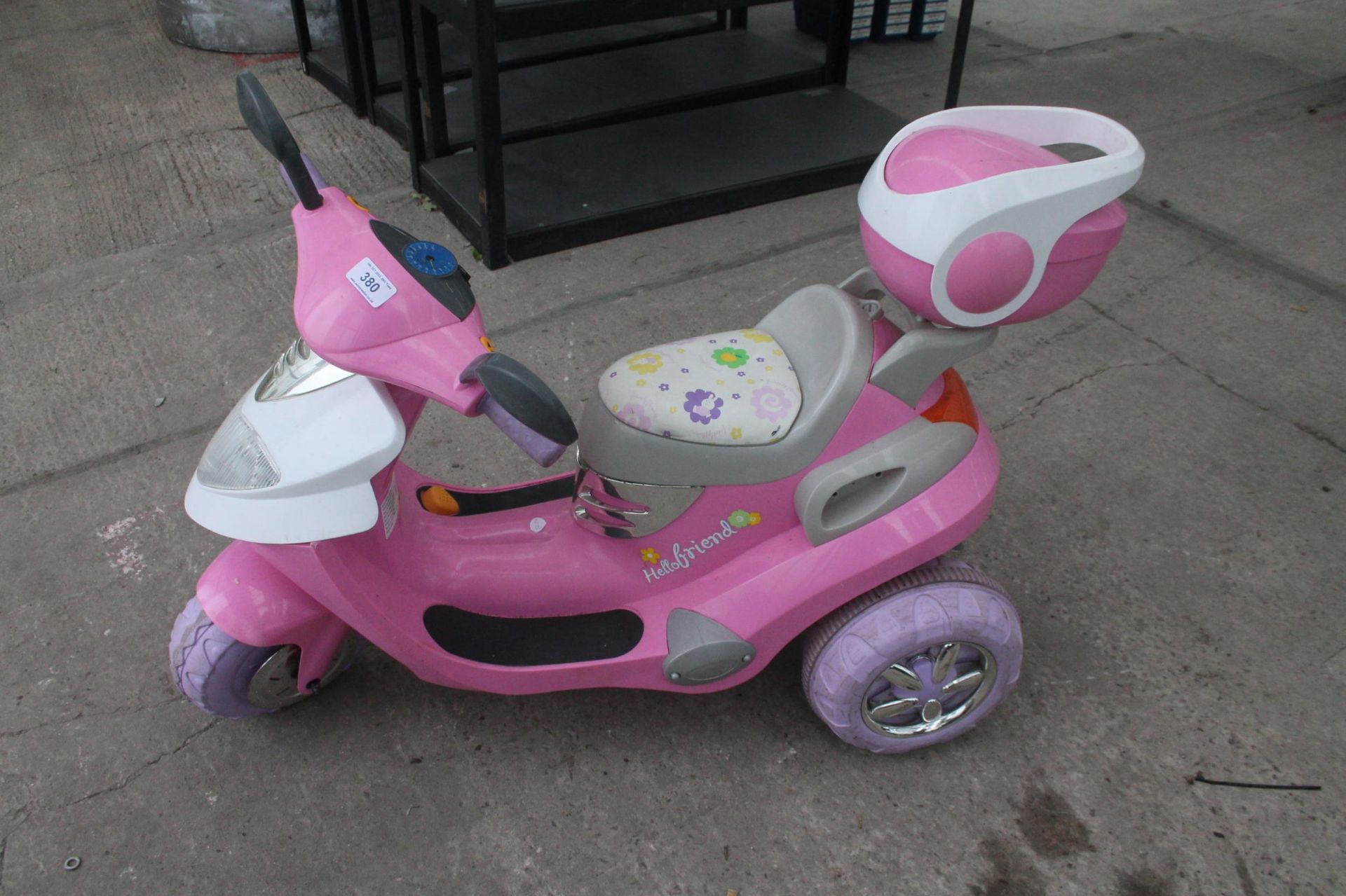 GIRLS ELECTRIC MOPED - HELLO FRIEND WITH CHARGER - (GWO) - NO VAT - Image 3 of 4