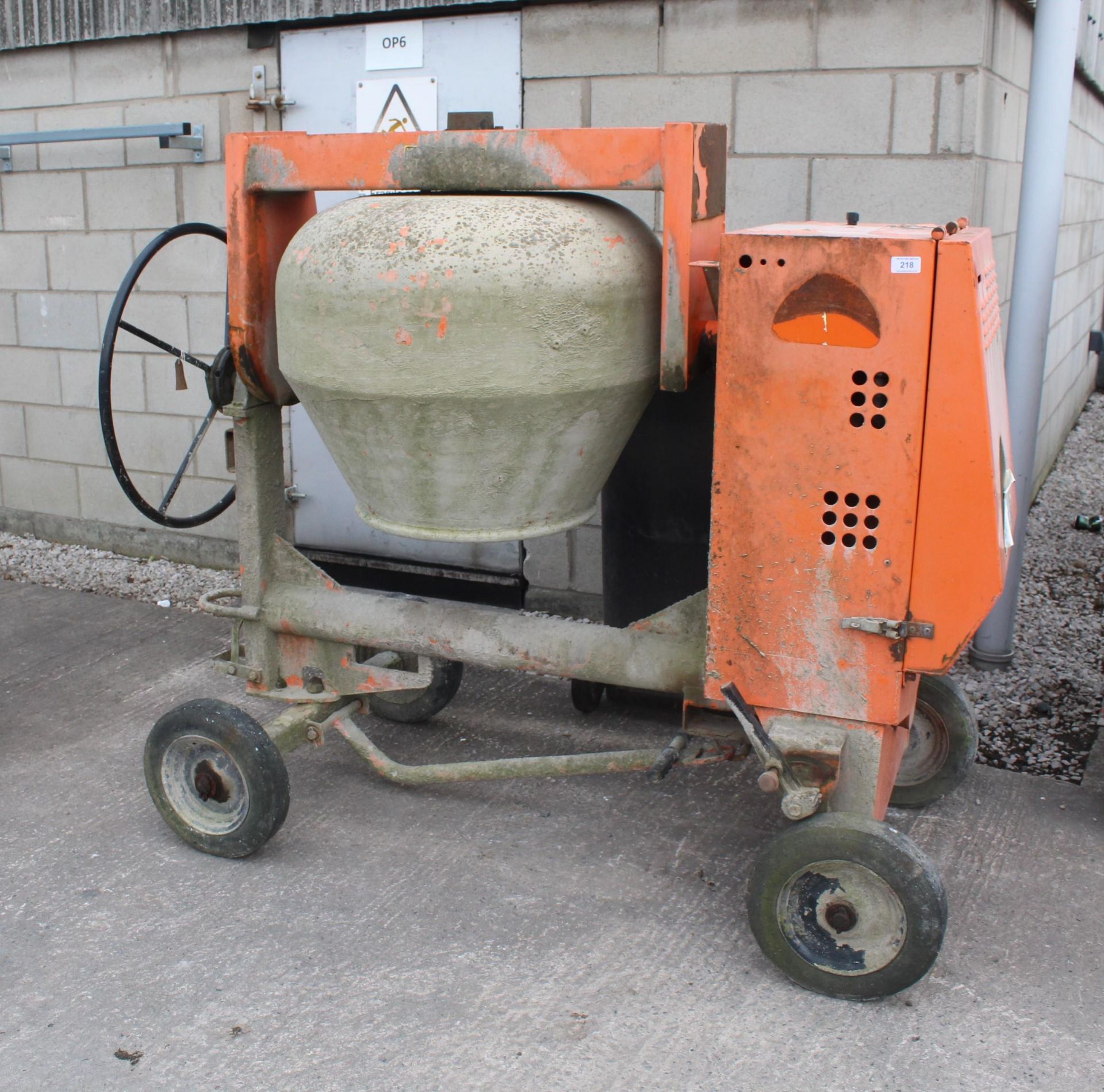 BELLE 100XT DIESEL CEMENT MIXER IN WORKING ORDER STARTING HANDLE & MANUAL IN THE PAY OFFICE NO VAT