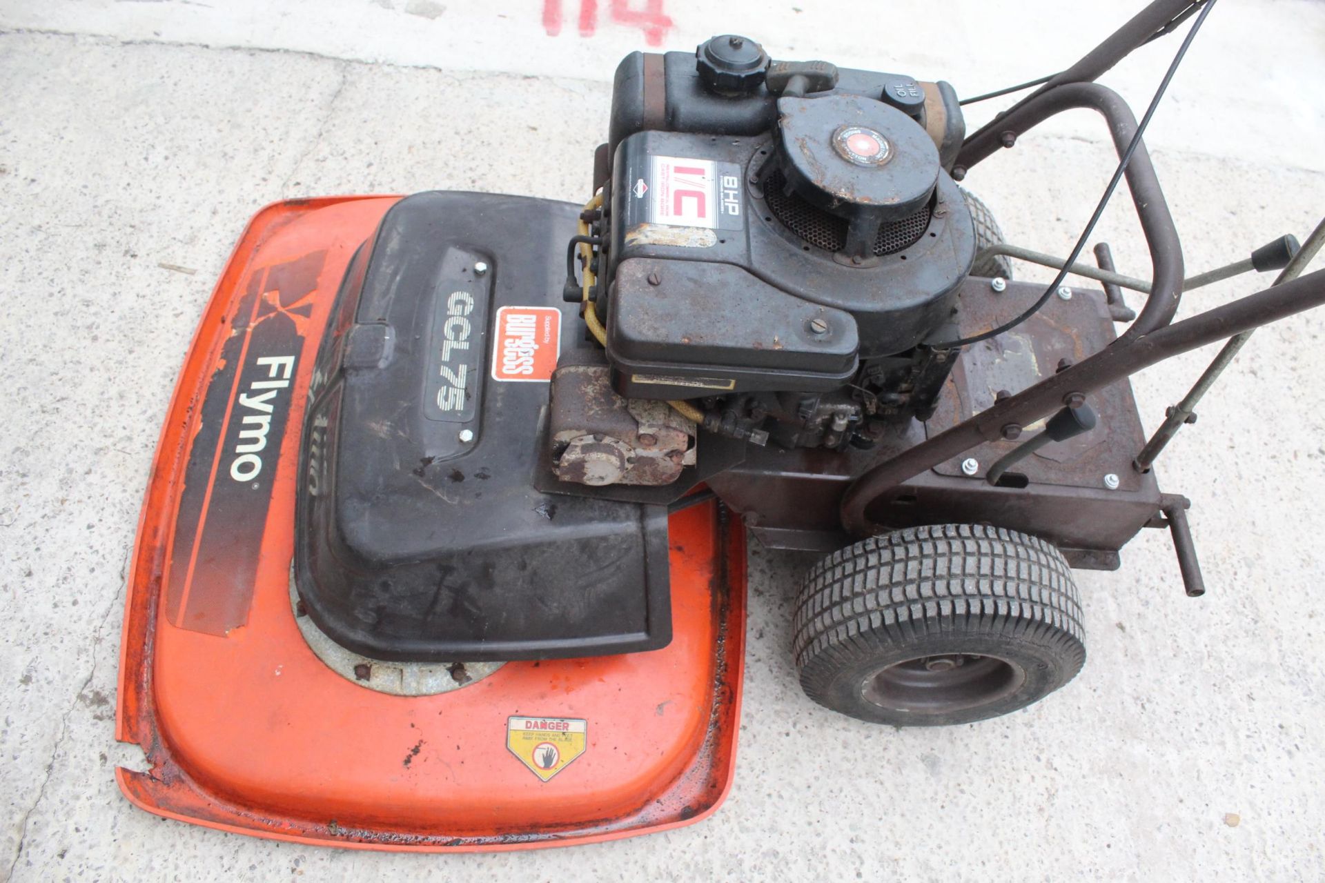 FLYMO TWIN DECK GCL75 8HP MOWER + VAT - Image 2 of 2