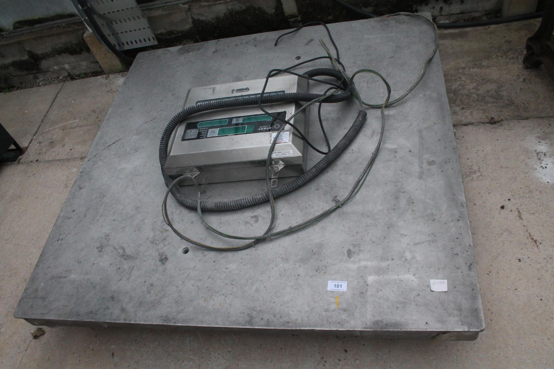 AVERY ELECTRIC SCALES NO VAT