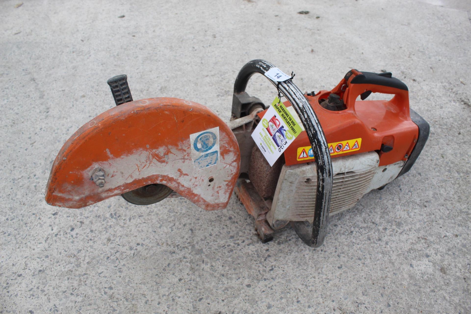 STIHL TS400 STONECUTTER + VAT