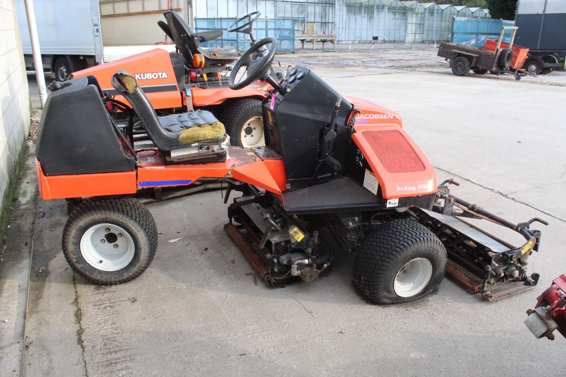 JACOBSEN TRI KING 1900D GANG MOWER + VAT