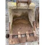 DIGGER BUCKET 34" APPROX NO VAT