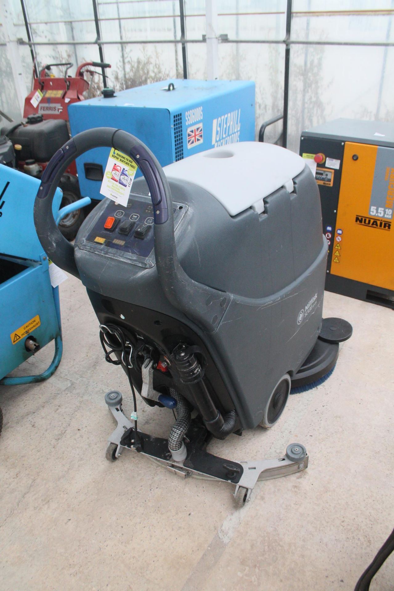 NILIFIX SC430 FLOOR SWEEPER + VAT