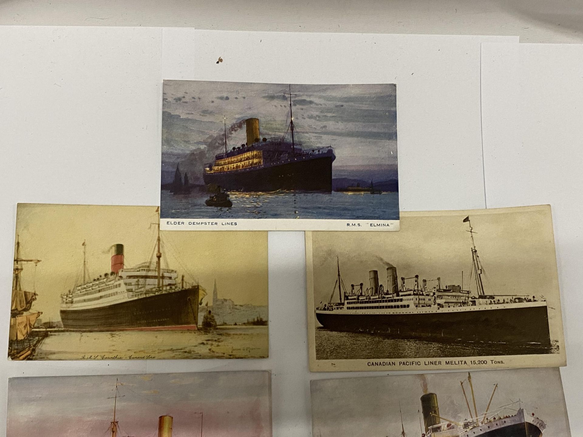 A COLLECTION OF VINTAGE SHIP POSTCARDS - Image 4 of 4