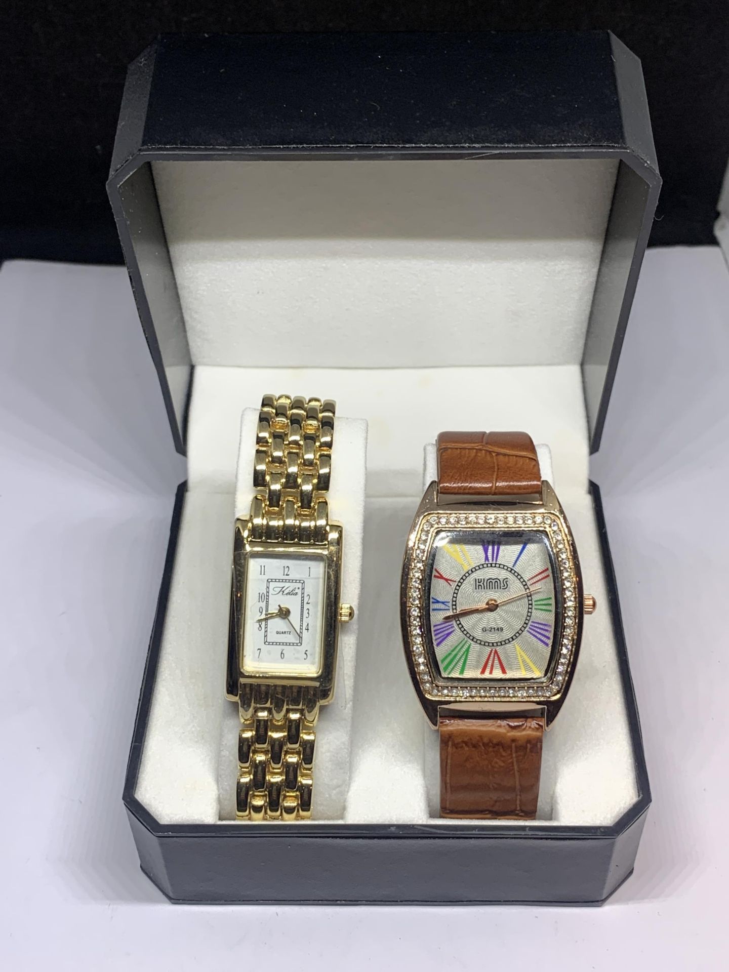 TWO LADIES WRIST WATCHES, BOTH WORKING AT TIME OF LOTTING