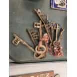 A COLLECTION OF VINTAGE KEYS