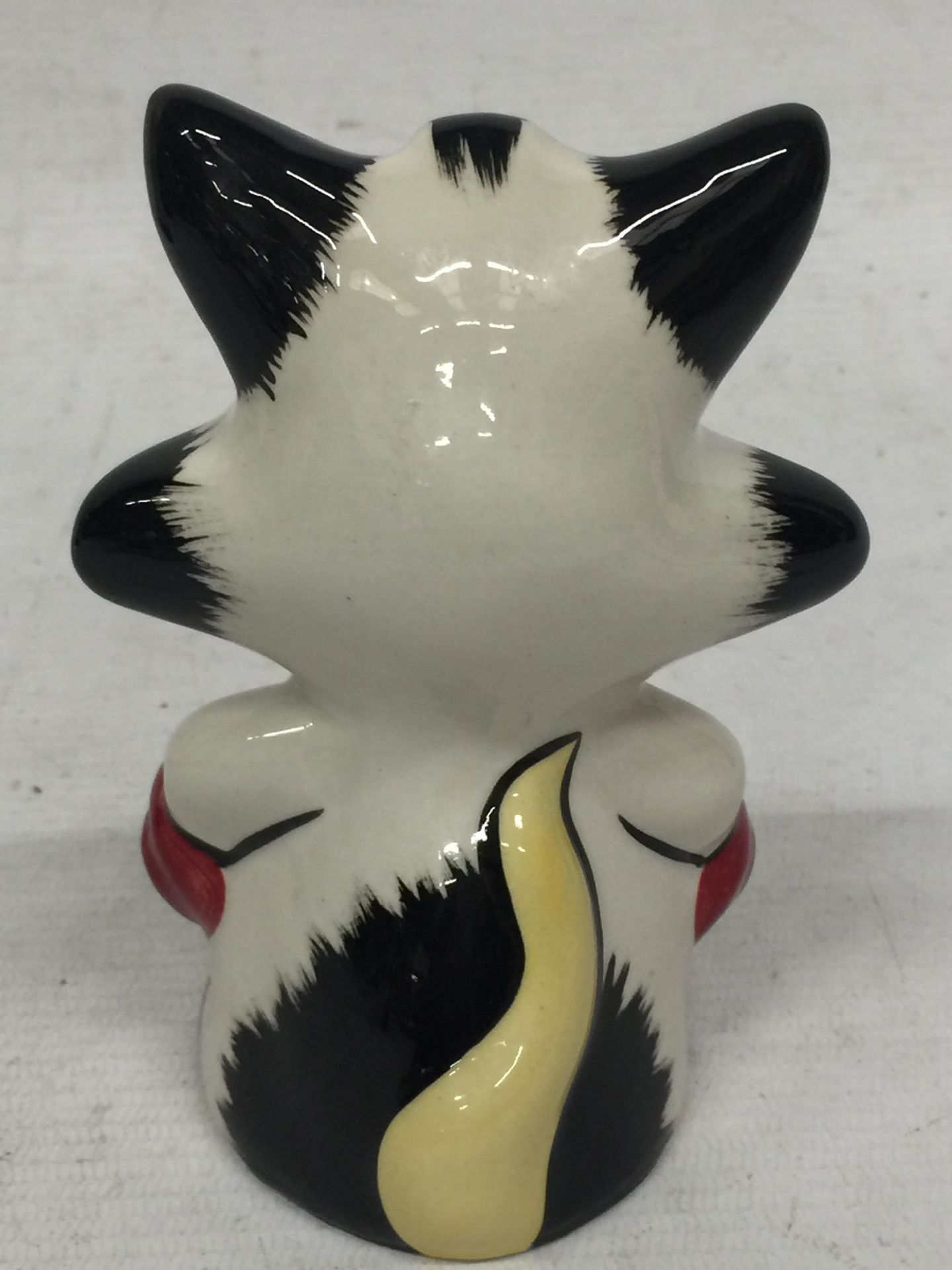 A LORNA BAILEY ARNIE CAT FIGURE - Bild 2 aus 3