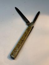 A VINTAGE BONE HANDLED PEN KNIFE WITH WARRANTED FORGED STEEL BLADES