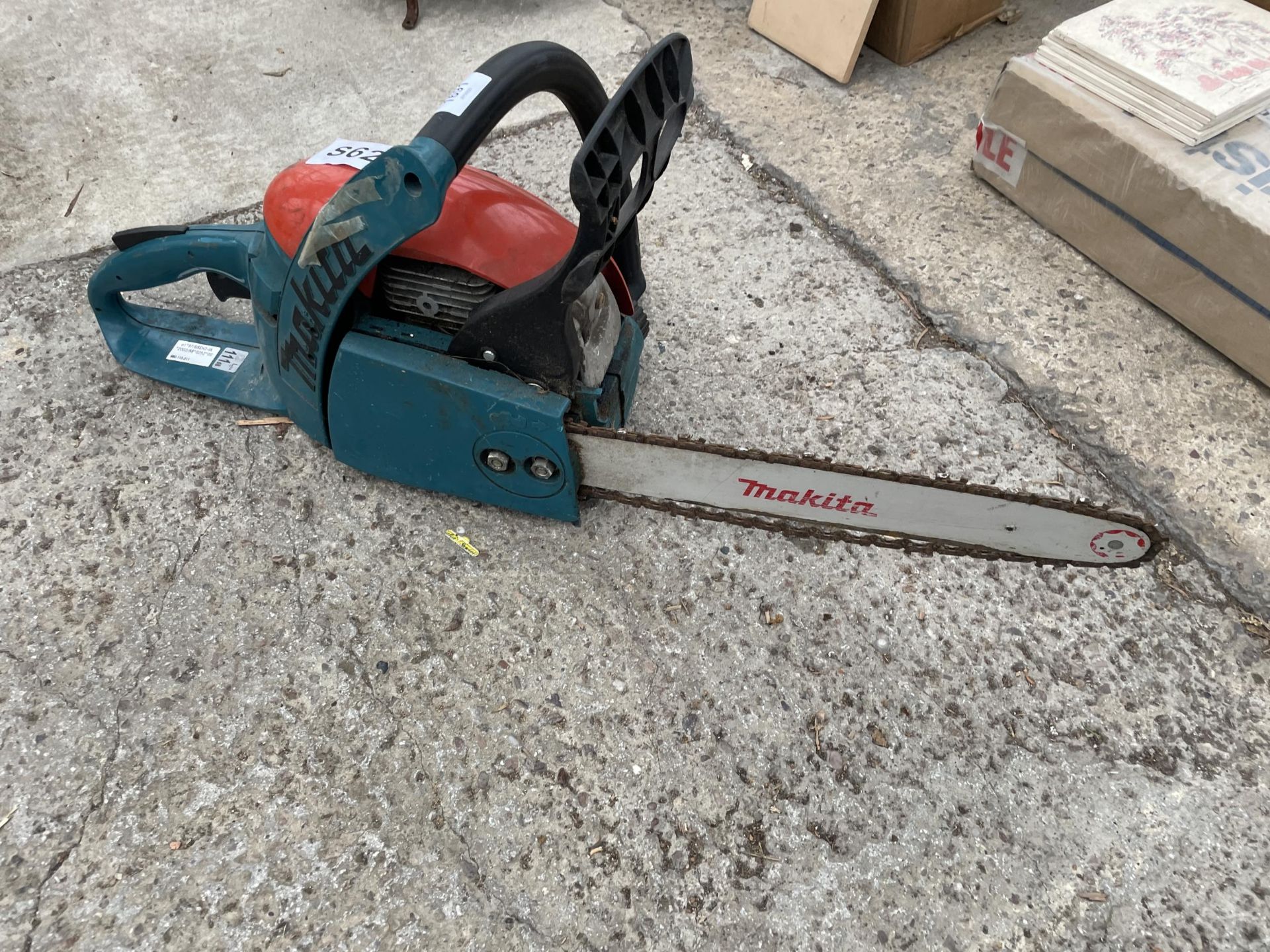 A MAKITA DCS34 PETROL CHAINSAW