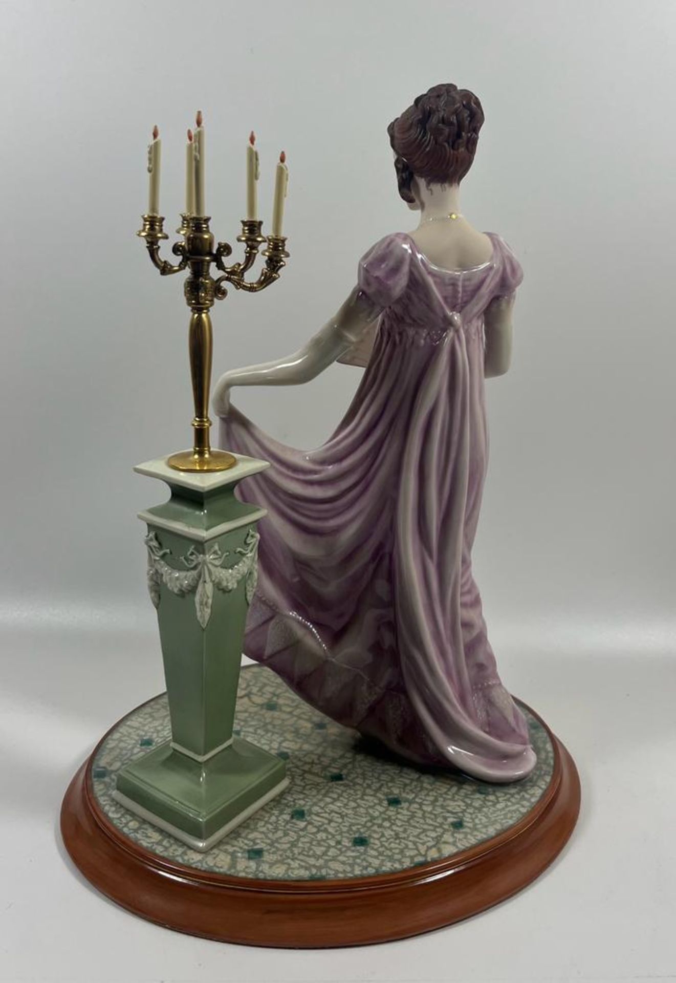 A LIMITED EDITION JANE AUSTIN'S ELIZABETH'S SURPRISE FROM PRIDE AND PREJUDICE FIGURE, NUMBER 2695 - Image 2 of 3