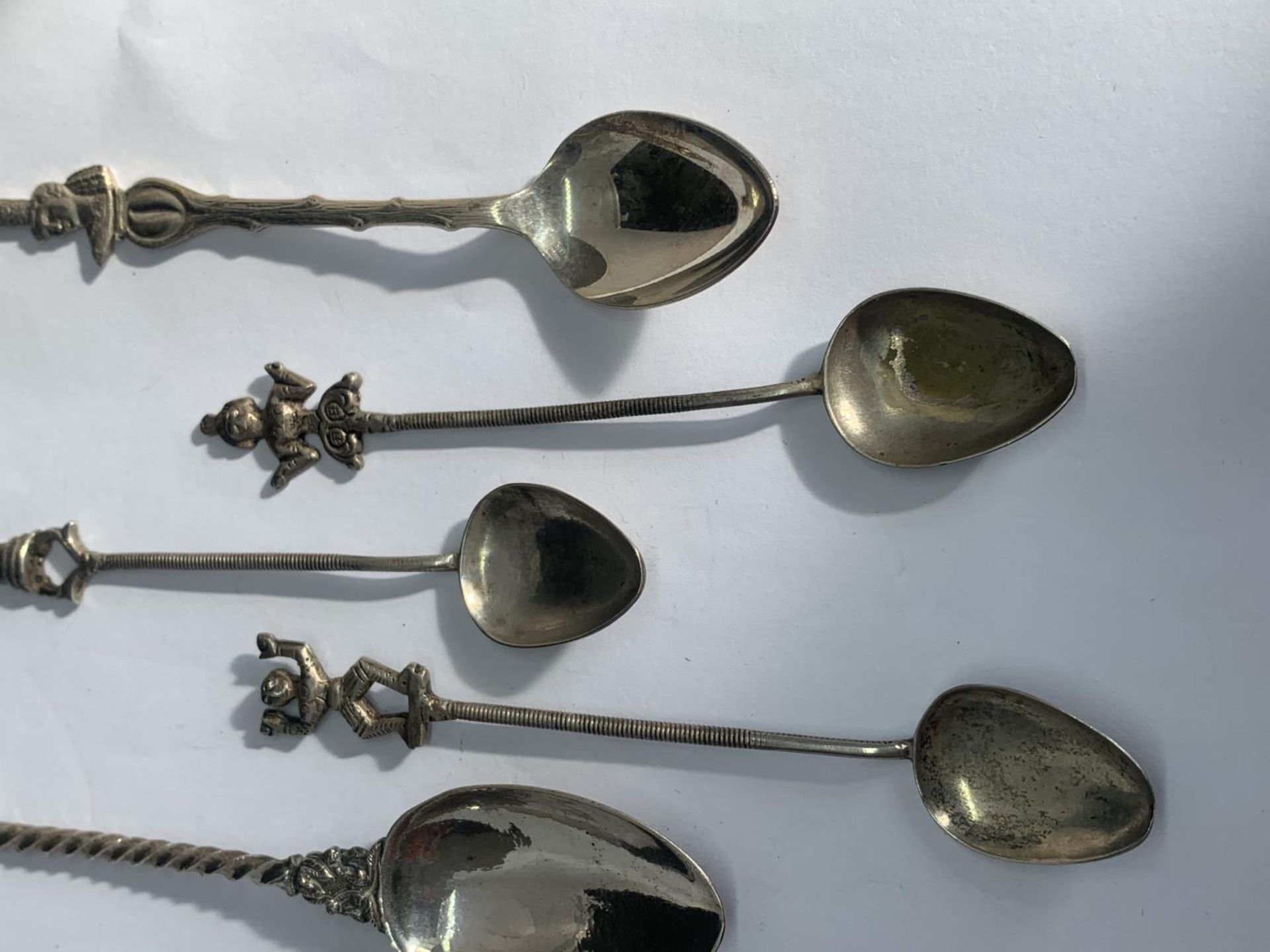 A BAG OF ASSORTED ASIAN SPOONS - Image 3 of 3