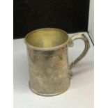 A HALLMARKED LONDON SILVER TANKARD WEIGHT 156.9 GRAMS