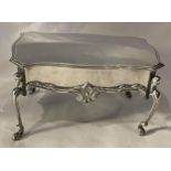 AN EDWARD VII 1904 HALLMARKED LONDON SILVER ORNATE FOUR LEGGED TRINKET BOX WITH BLUE LINER, MAKER