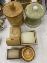 A QUANTITY OF ONYX ITEMS TO INCLUDE LIDDEDPOTS, ETC PLUS A CERAMIC CARLTON WARE TOBACCO JAR