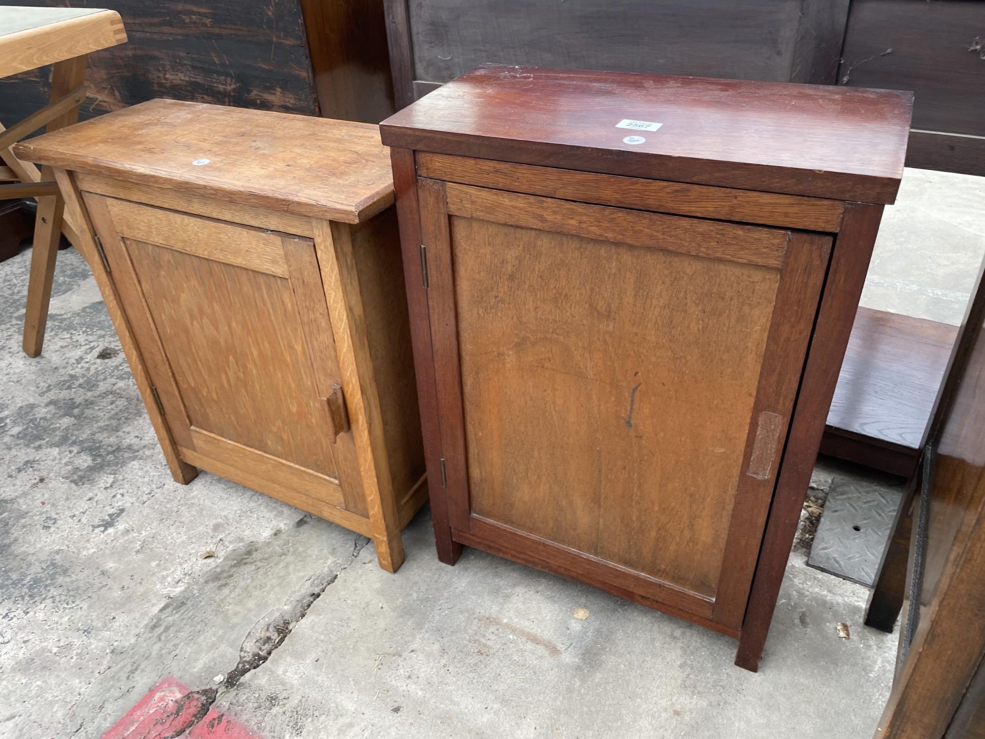 A SMALL OAK CABINET, SIMILAR CABINET AND FOLDING CARD TABLE - Image 2 of 3