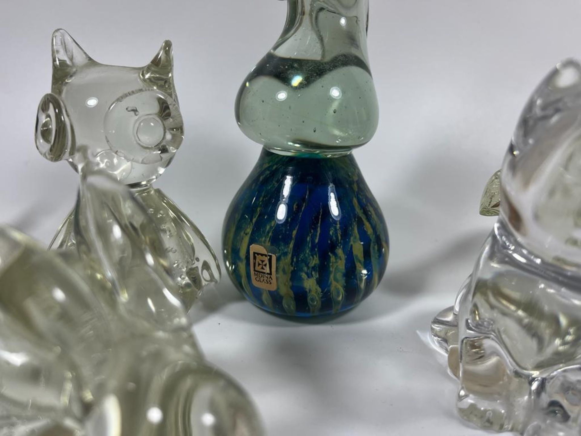 A COLLECTION OF VINTAGE GLASS ANIMAL PAPERWEIGHTS, MDINA SEAHORSE WITH ORIGINAL LABEL HEIGHT 17CM, - Image 2 of 5