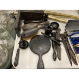 A MIXED LOT OF ITEMS TO INCLUDE EBONY STYLE DRESSING SET, TRIBAL WOODEN LETTER OPENERS ETC