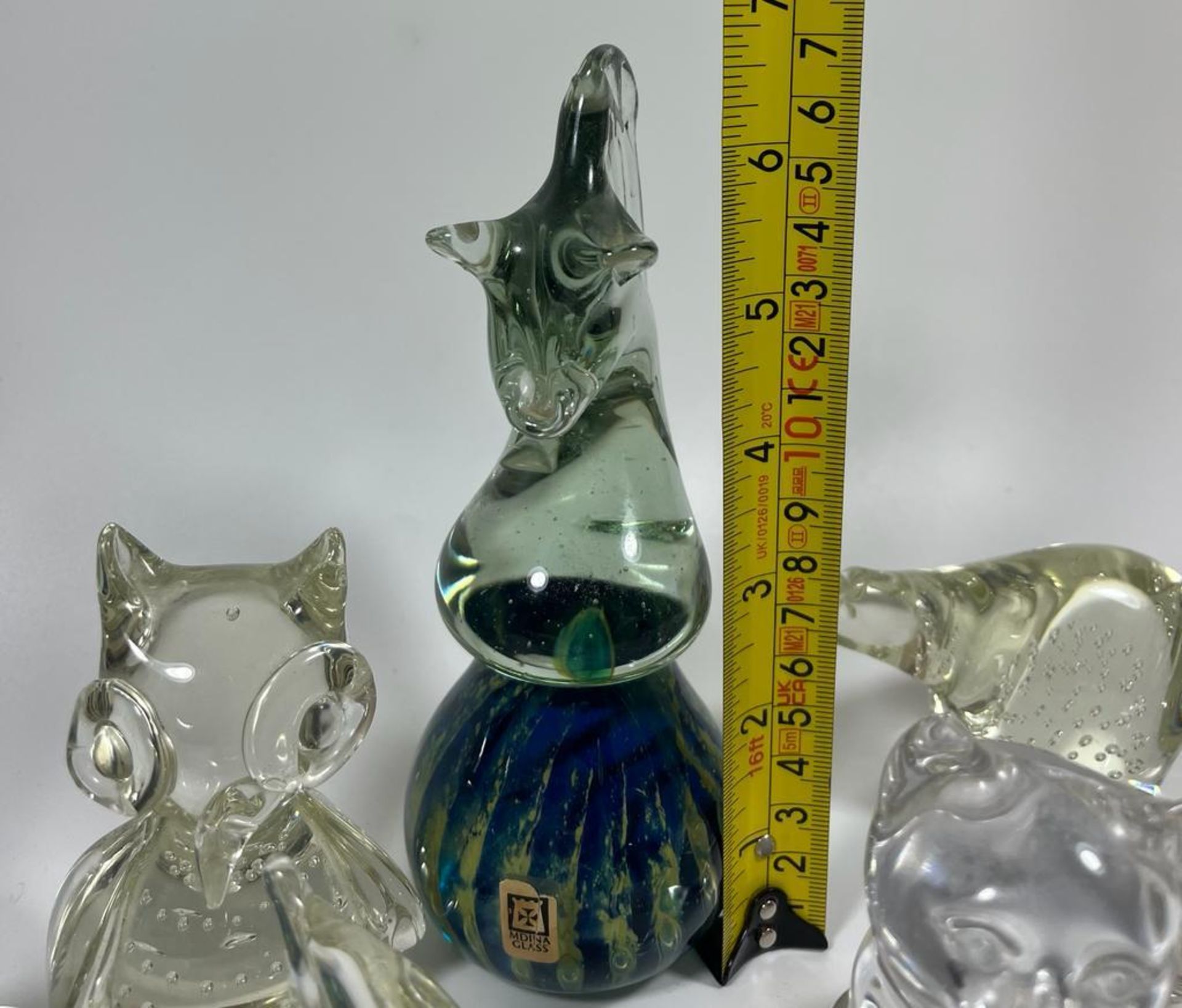 A COLLECTION OF VINTAGE GLASS ANIMAL PAPERWEIGHTS, MDINA SEAHORSE WITH ORIGINAL LABEL HEIGHT 17CM, - Image 5 of 5