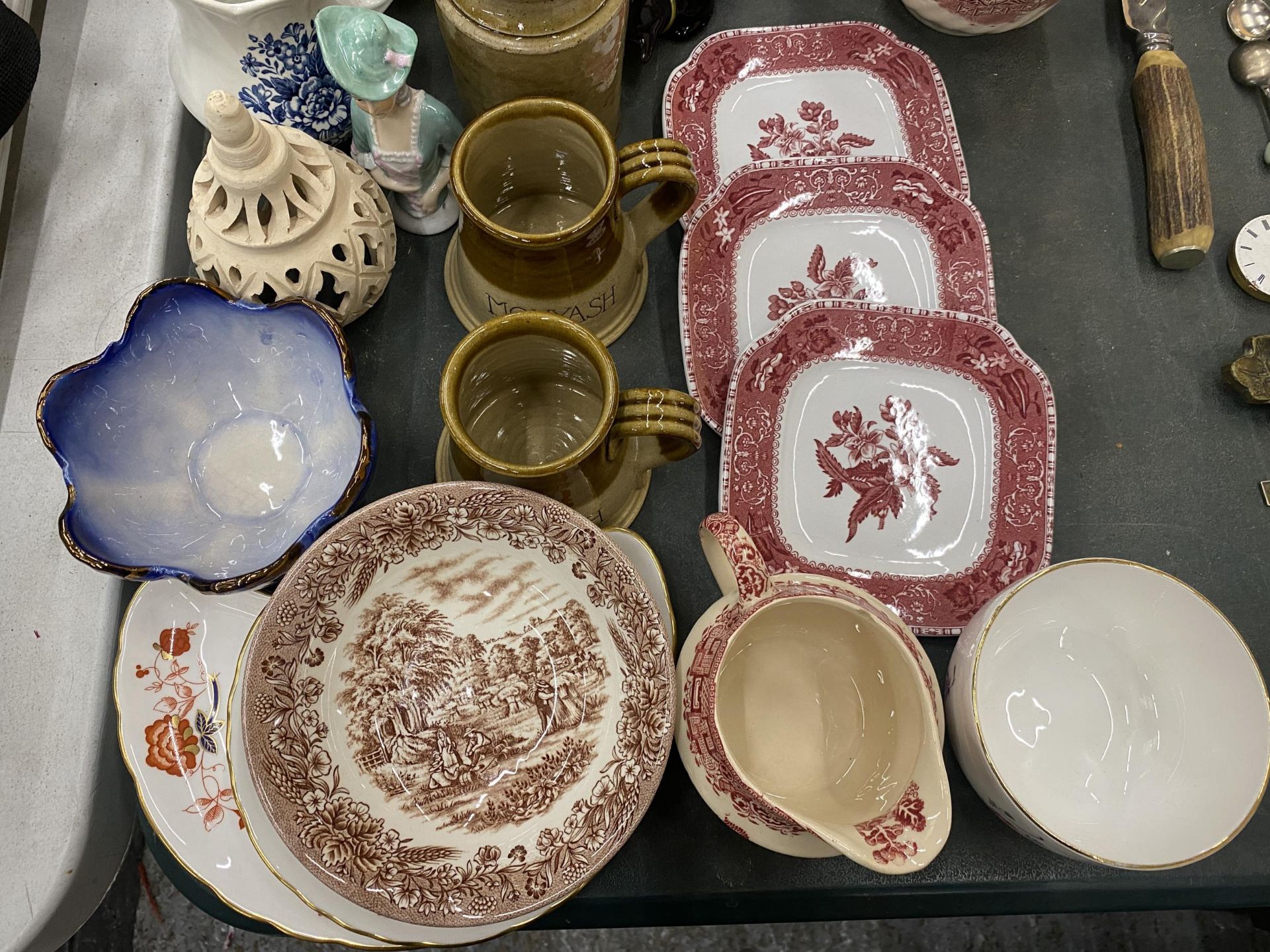 A QUANTITY OF CERAMIC ITEMS TO INCLUDE SPODE 'PINK CAMELIA' SIDE PLATES, VASES, JUGS, STONEWARE, - Image 2 of 4