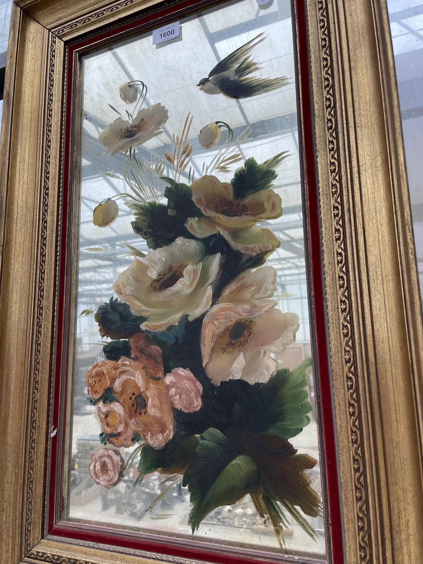 A GILT FRAMED PAINTED WALL MIRROR WITH FLORAL DECORATION - Image 2 of 3