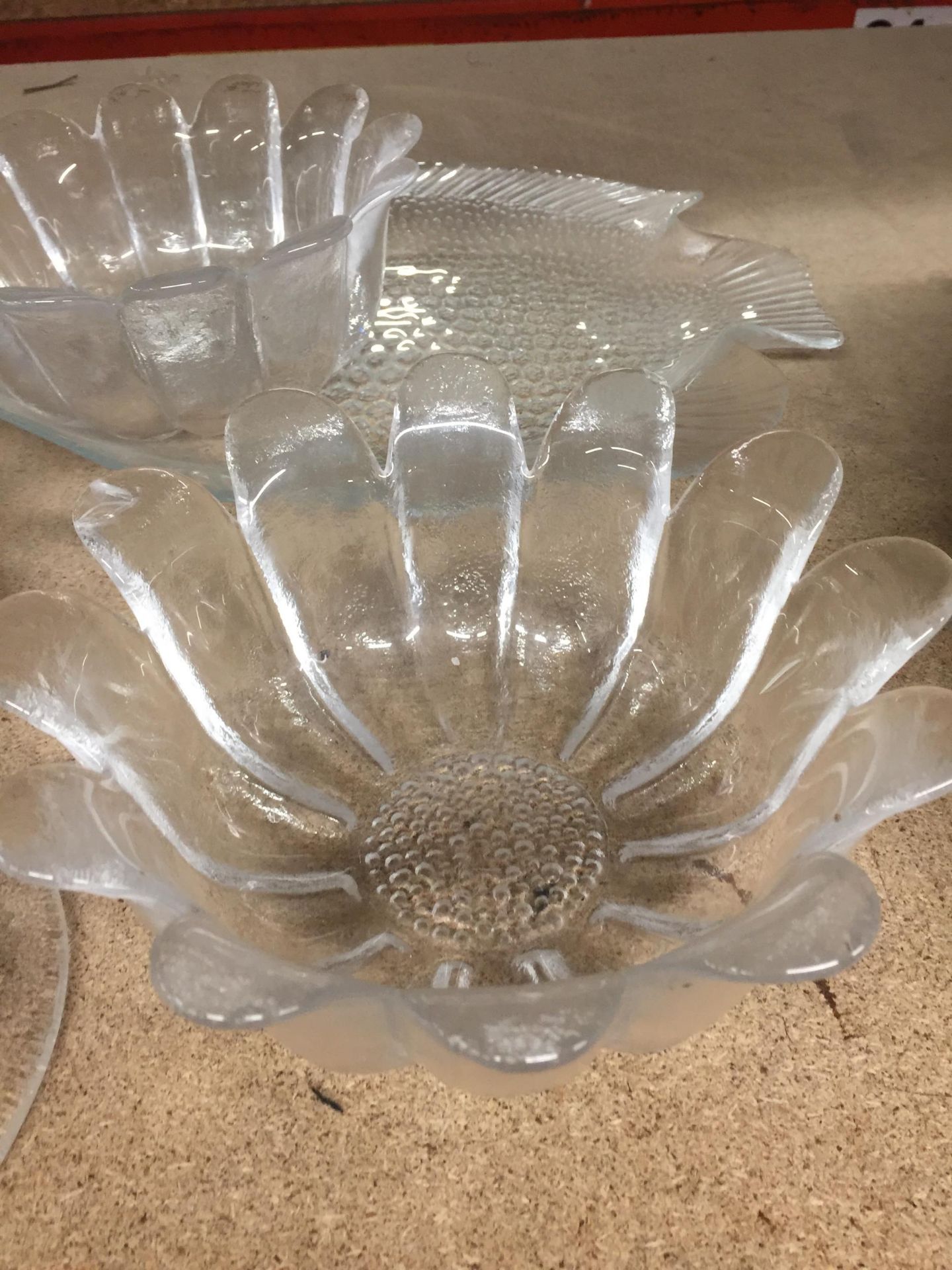 TWO FLOWER SHAPED GLASS BOWLS, A MURANO STYLE BASKET BOWL WITH PONTIL MARK, LARGE FISH PLATE AND - Image 3 of 3