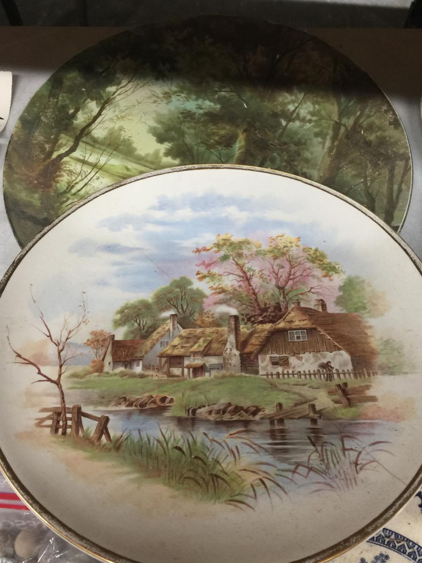 A QUANTITY OF LARGE WALL PLATES WITH PAINTED SCENES, DIAMETER 33CM PLUS TWO BLUE AND WHITE WILLOW - Image 2 of 4