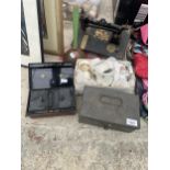AN ASSORTMENT OF VINTAGE ITEMS TO INCLUDE A SEWING MACHINE AND CASH TINS ETC