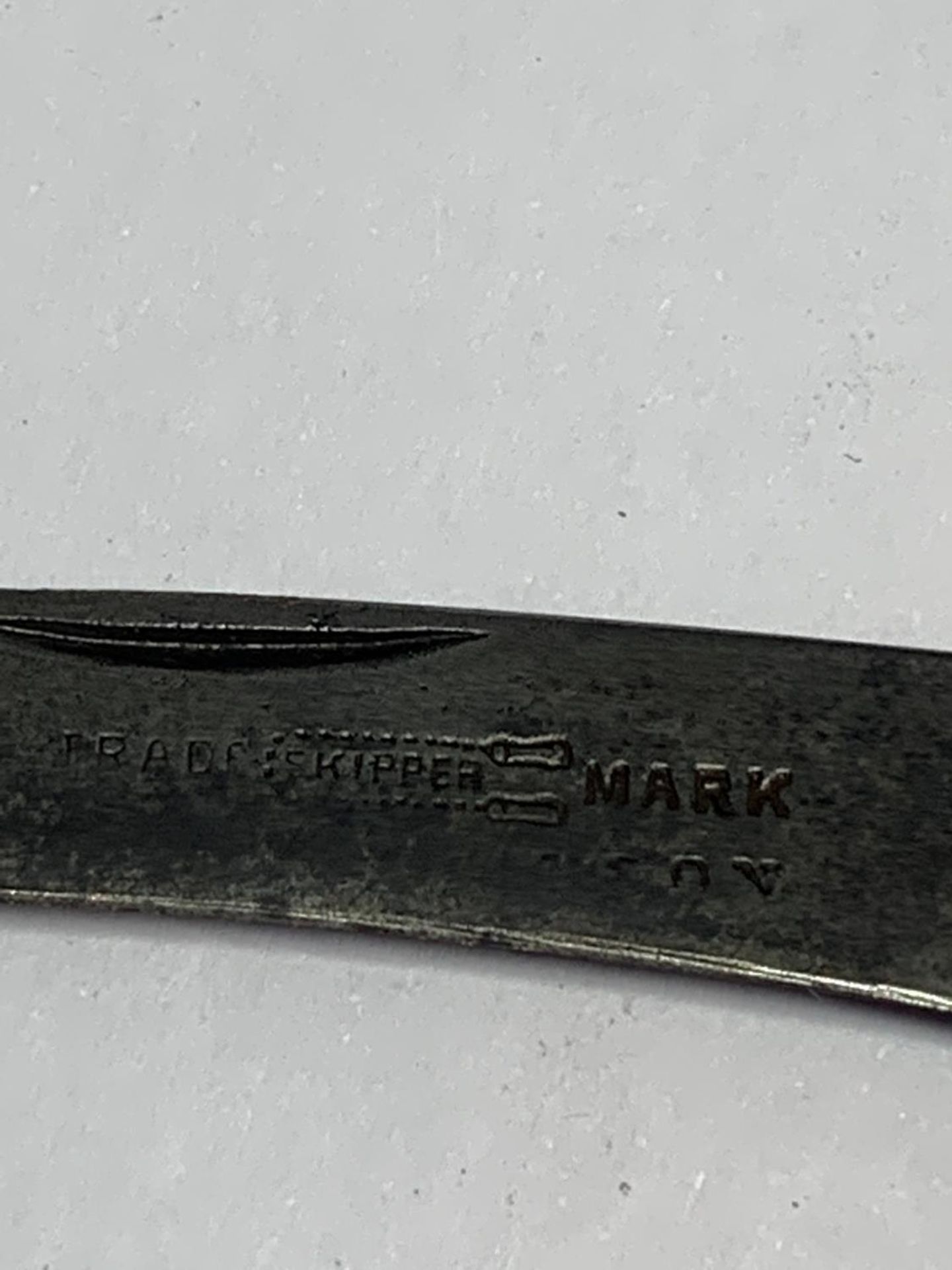 A VINTAGE SHEFFIELD PEN KNIFE WITH LADE MARKED TRADE SKIPPER MARK - Bild 4 aus 5