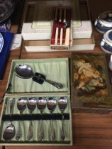 A MIXED LOT TO INCLUDE SILVER PLATED SPOON AND KNIFE SET ETC