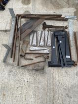 AN ASSORTMENT OF GATE HINGES AND THREE LARGE L SHAPED BRACKETS ETC