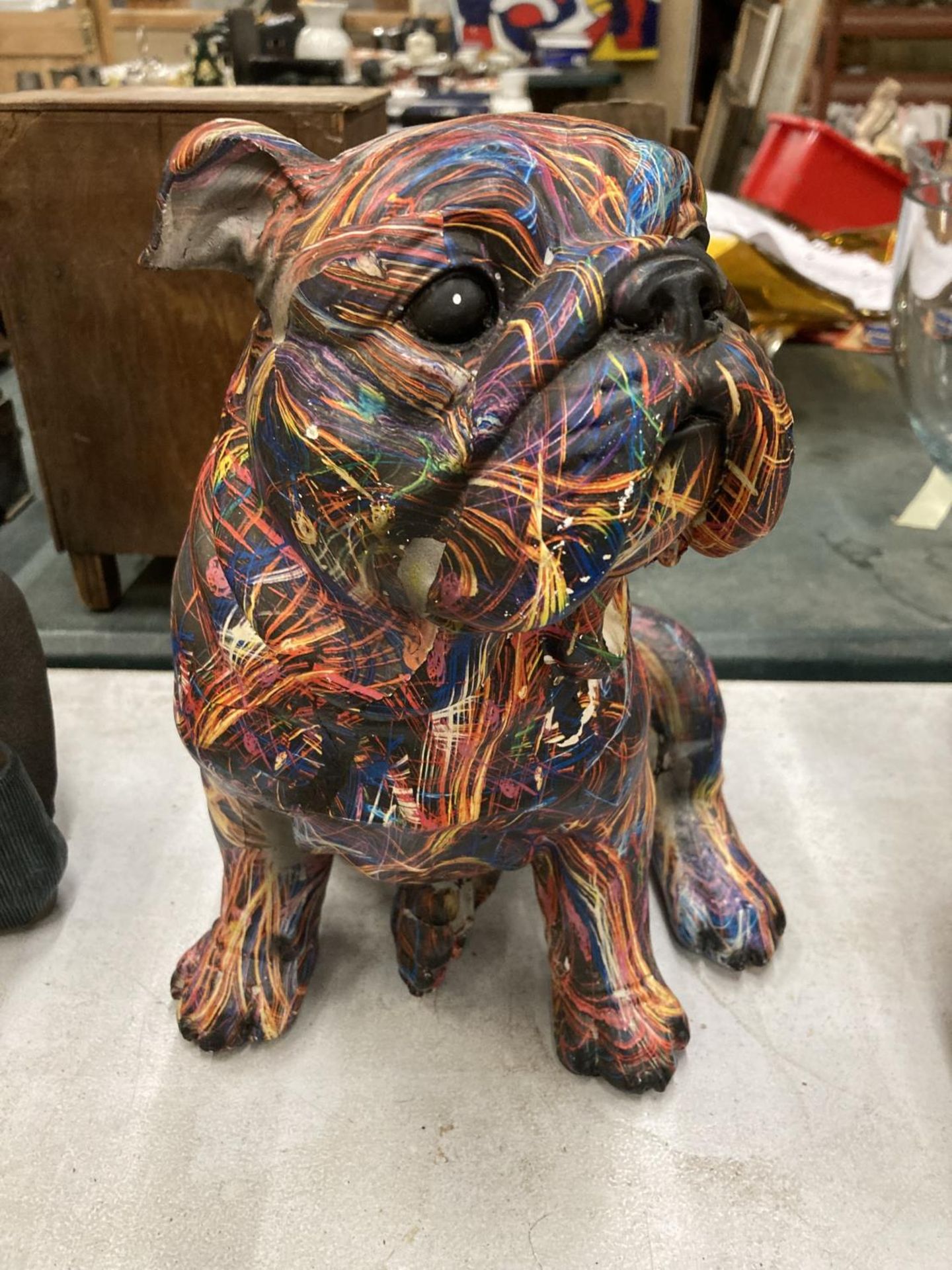 A LARGE ABSTRACT STYLE MODEL OF A DOG, HEIGHT 28CM - Bild 2 aus 3