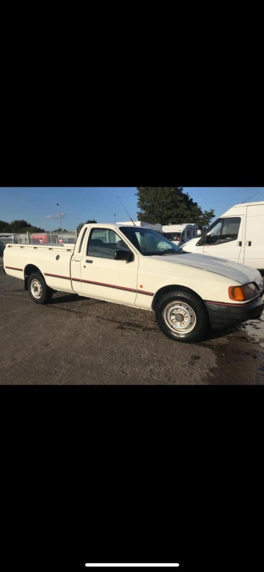 A FORD P100 PICKUP WITH ONLY 7990 MILES ON THE CLOCK. MOT UNTIL OCT 2024. FULL RESPRAY IN 2018. - Bild 30 aus 42
