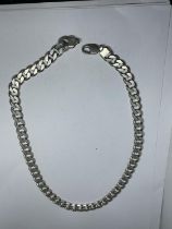 A HEAVY MARKED SILVER FLAT LINK NECKLACE LENGTH 56CM WEIGHT 92.9 GRAMS