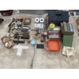 AN ASSORTMENT OF VINTAGE ITEMS TO INCLUDE BOOKS, SCALES AND HARDWARE ETC