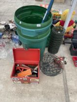 AN ASSORTMENT OF TOOLS TO INCLUDE HANGING BASKETS, HAND TOOLS AND TWO DUSTBINS ETC