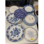 A COLLECTION OF BLUE AND WHITE BOWLS AND PLATES