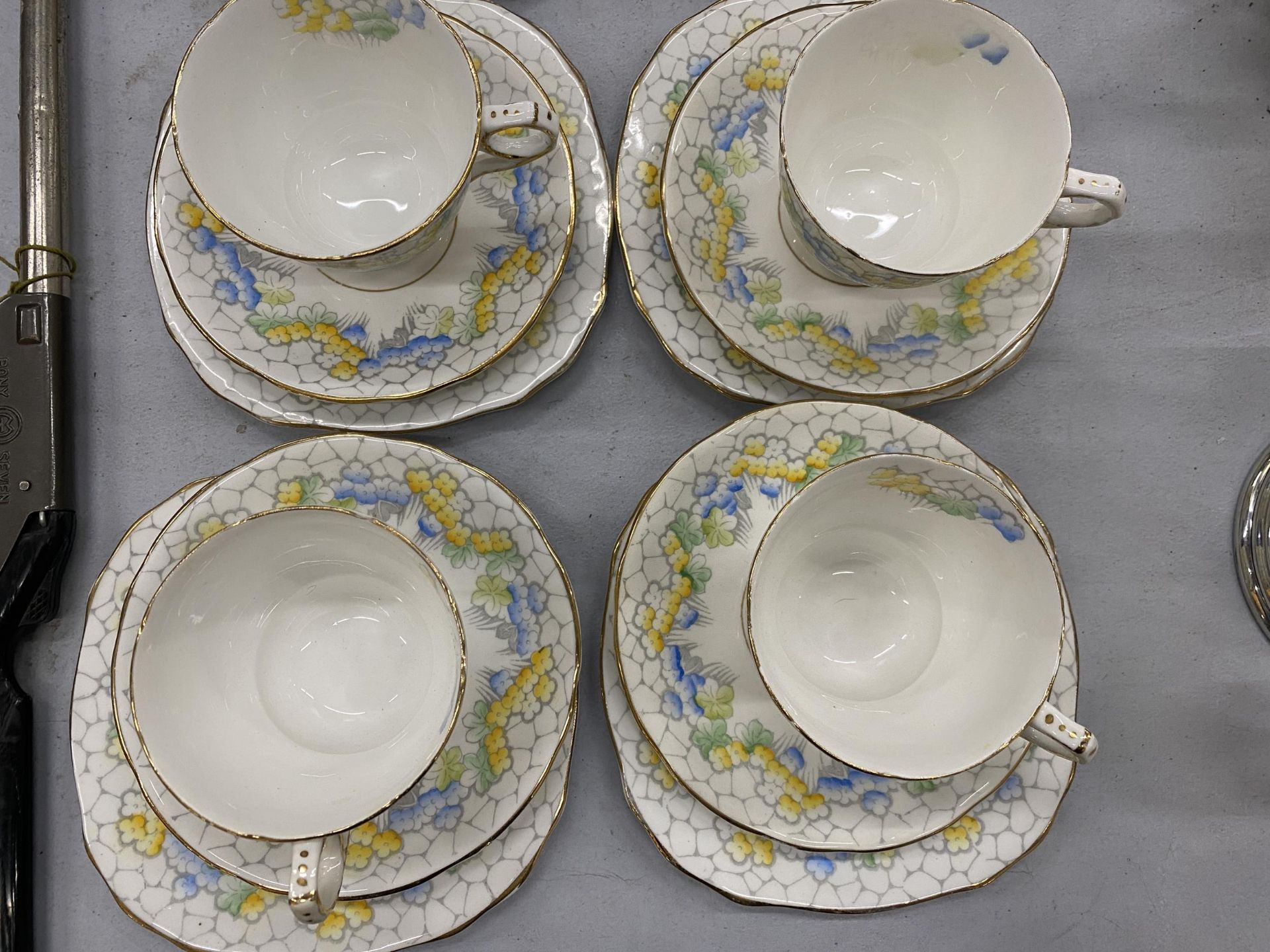 A VINTAGE ROYAL STAFFORD TEASET WITH DAINTY FLORAL PATTERN TO INCLUDE A CAKE PLATE, SUGAR BOWL, - Image 2 of 4