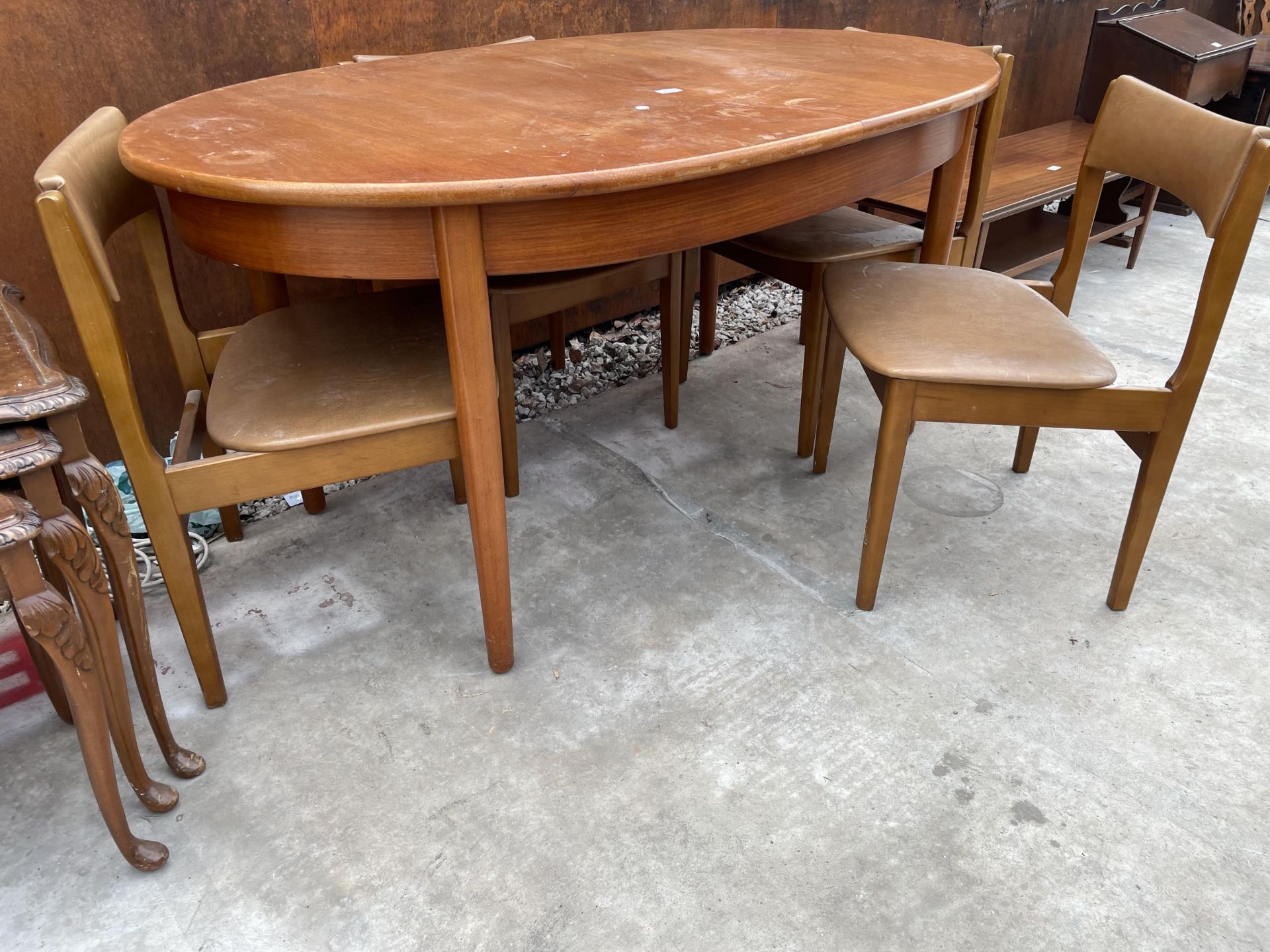 AN OVAL RETRO TEAK EXTENDING DINING TABLE, 60 X 36" (LEAF 18") AND FOUR CHAIRS - Image 3 of 6