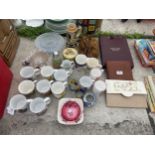 AN ASSORTMENT OF HOUSEHOLD ITEMS TO INCLUDE CERAMICS AND GLASS WARE ETC