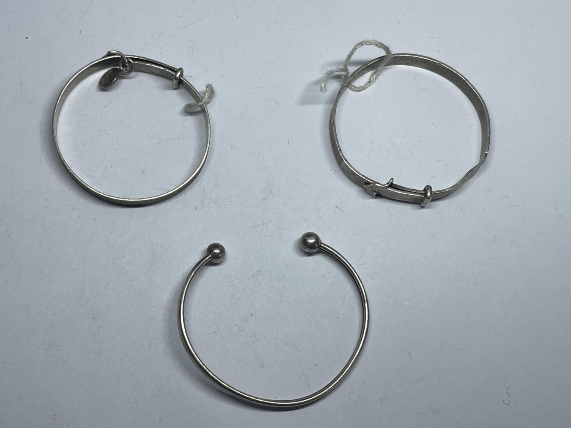 THREE SILVER BABY BANGLES WEIGHT 15.5 GRAMS - Image 2 of 6