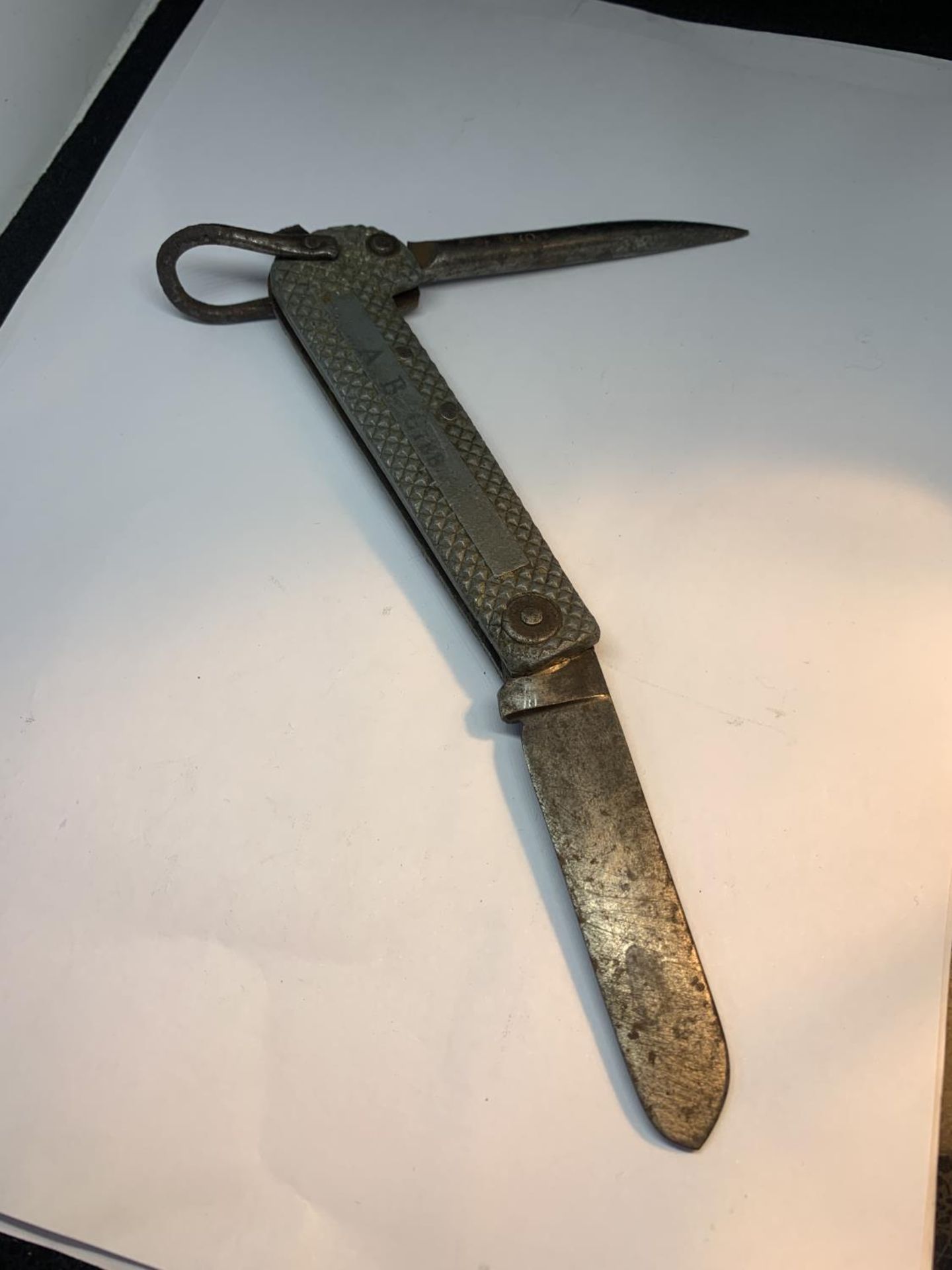 A HARRISON AND HOWSON WWII ROYAL NAVY JACK KNIFE