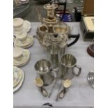 A QUANTITY OF SILVER PLATED ITEMS TO INCLUDE A COFFEE POT, SUGAR BOWL AND CREAM JUG ON A TRAY, A
