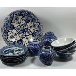 A COLLECTION OF ORIENTAL BLUE AND WHITE PORCELAIN ITEMS TO INCLUDE LARGE IZNIC STYLE PERSIAN DISH,