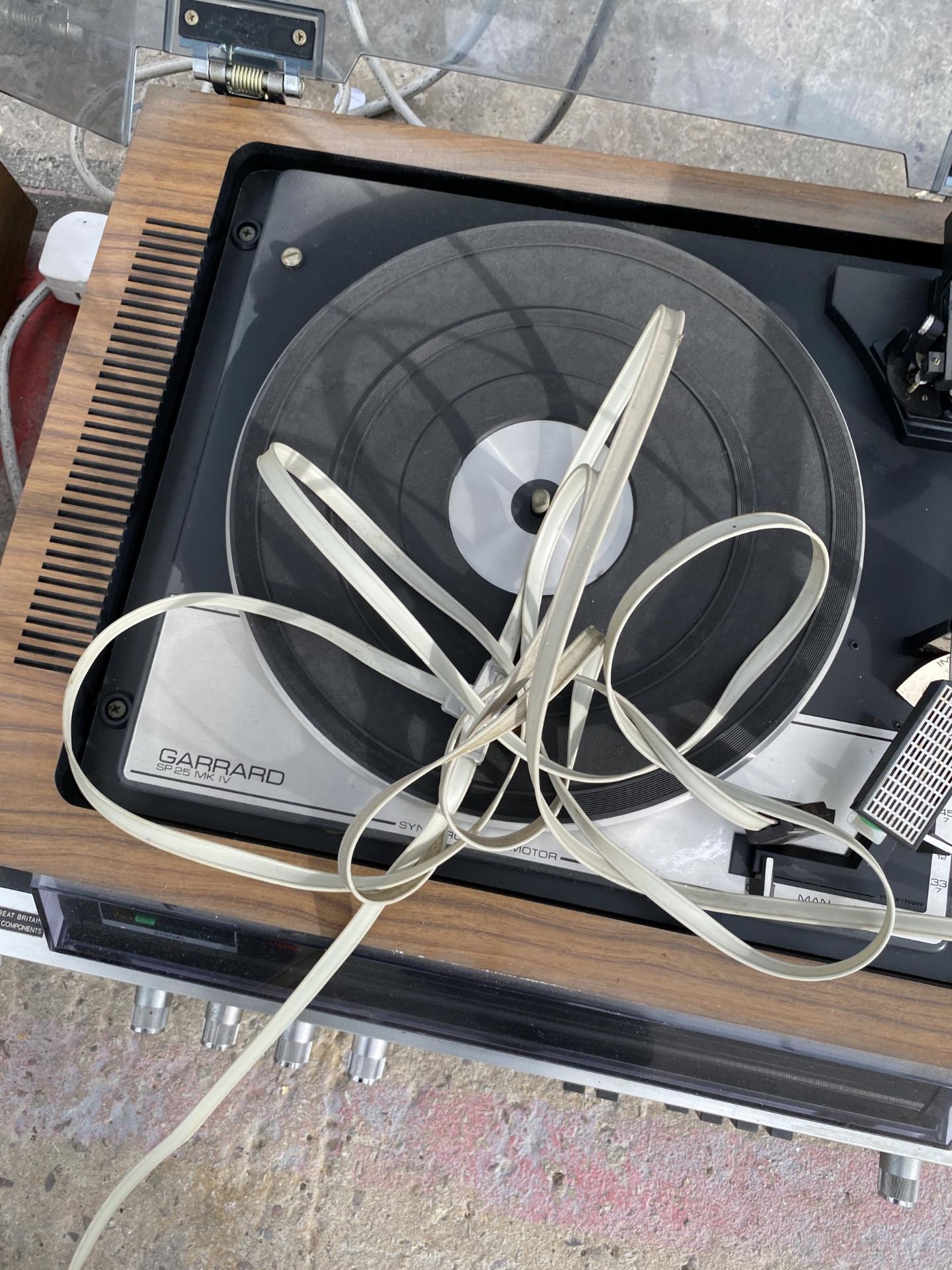 A SONY HMP-40 RECORD PLAYER - Bild 3 aus 3