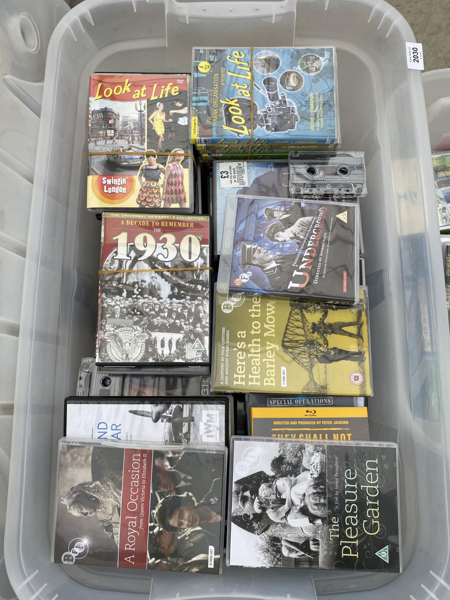 A LARGE ASSORTMENT OF DVDS - Image 3 of 4